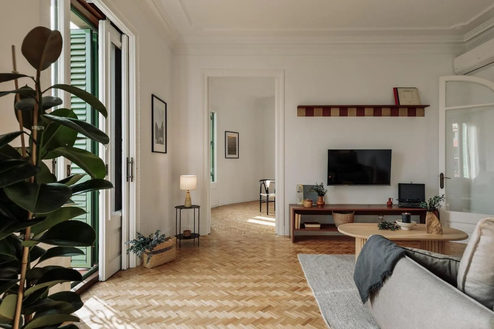 Kuleli - 2 Bedrooms And Office In Eixample Dreta Barcelona
