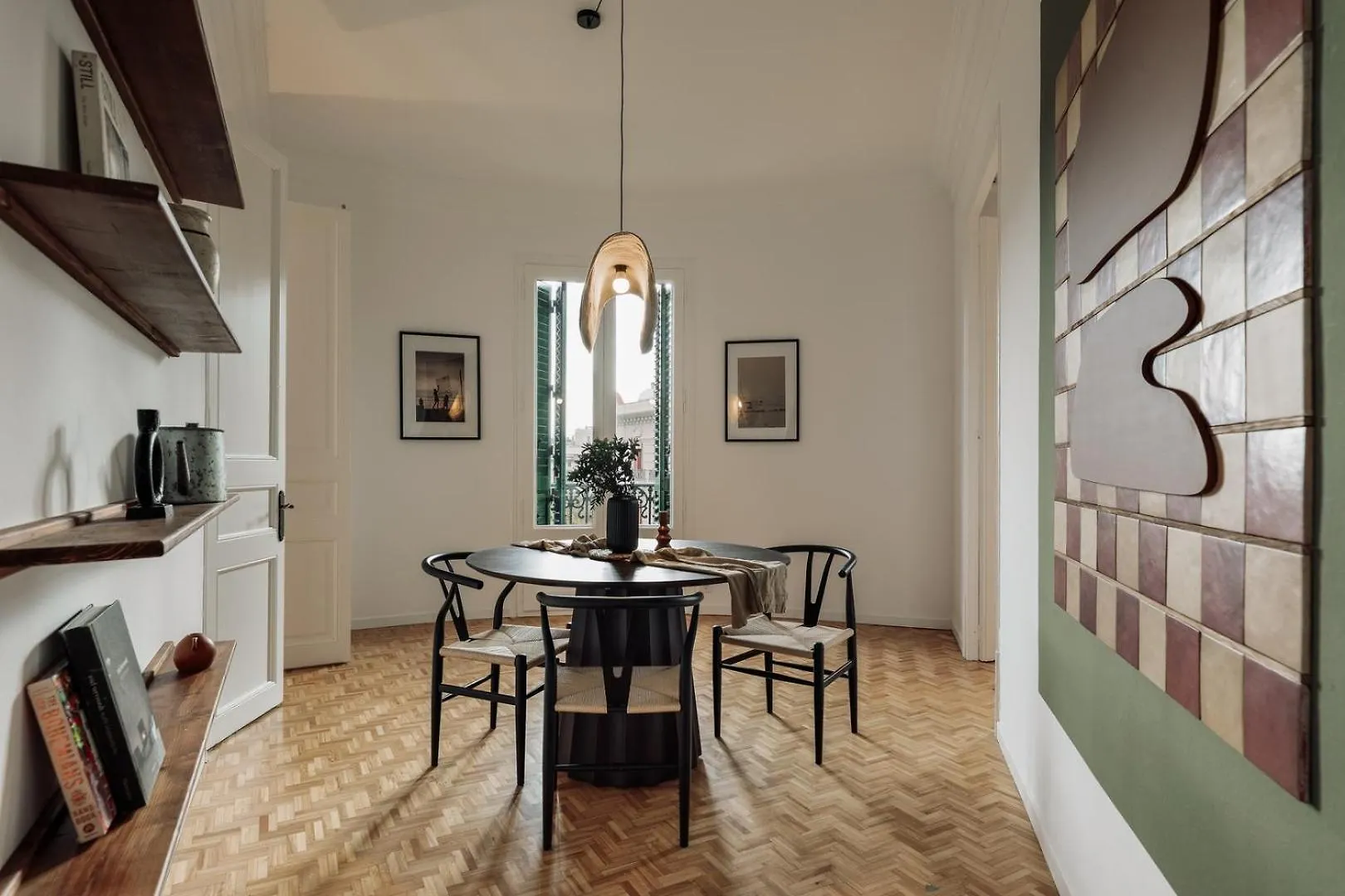 Lejlighed Kuleli - 2 Bedrooms And Office In Eixample Dreta Barcelona